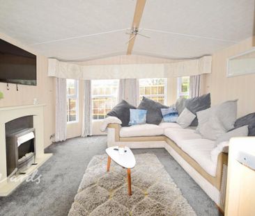 2 bedroom static caravan to rent - Photo 3