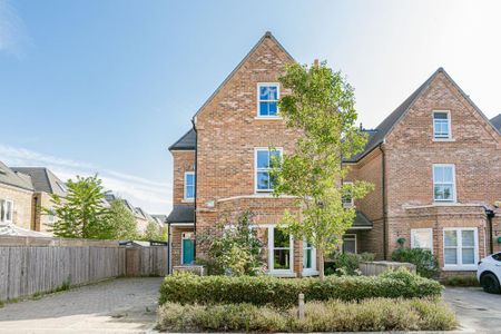 5 bedroom detached house to rent - Photo 3