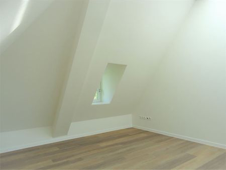 Großzügige 2-Raum Whg. mit Dachterrasse, EBK, 2 Bäder, Fubo-Heizung, Klimaanlage - Photo 4