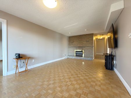 For Lease - 438 Kerr Street Unit# 1, Oakville, Ontario - Photo 5