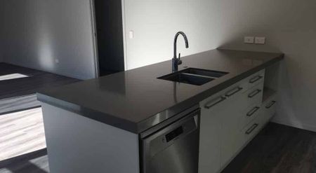 Three Bedroom with Office - Photo 3