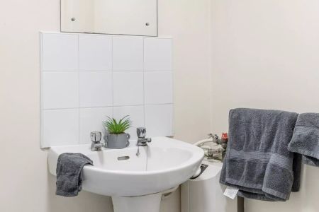 Premium Ensuite - Photo 2