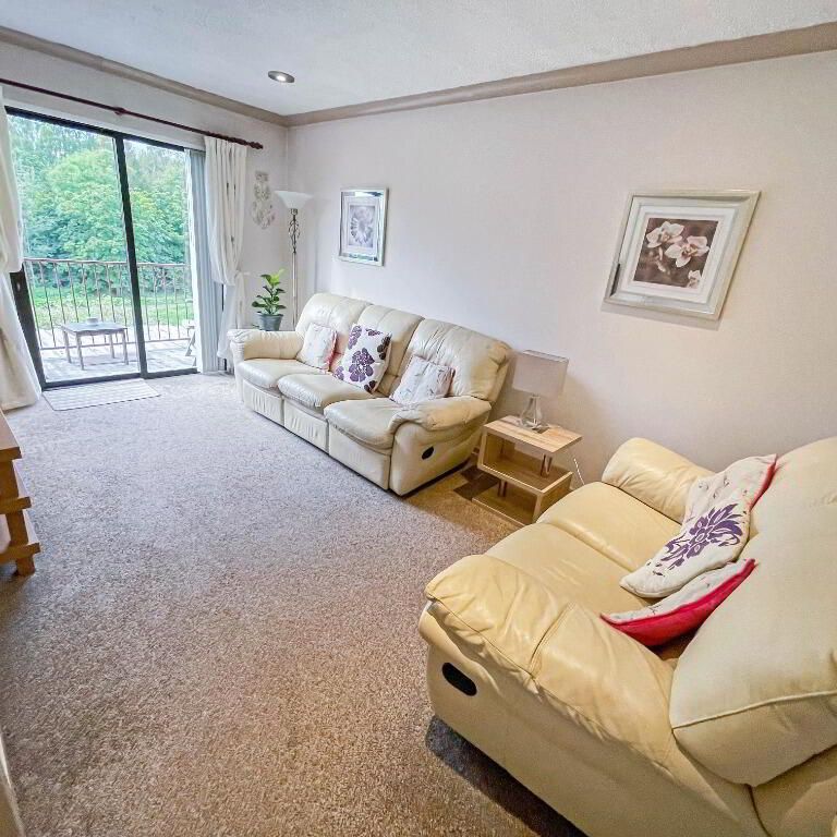 35 Edgewater, Lisburn, BT27 5PZ - Photo 1