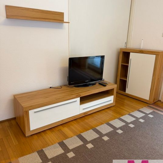 Großzügig geschníttene Wohnung mit Garten in ruhiger Toplage - Foto 1