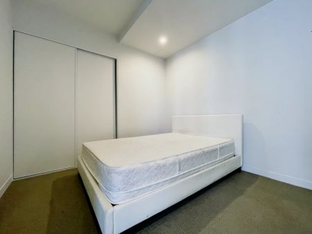 2 Bedroom - Photo 4