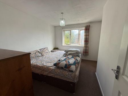 2 Bed House - Terraced - Photo 5