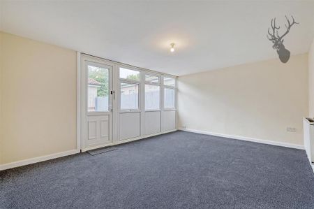 2 bedroom semi-detached bungalow to rent - Photo 2