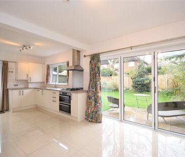 17, New Adel Avenue, Adel, Leeds, LS16 6BE - Photo 6