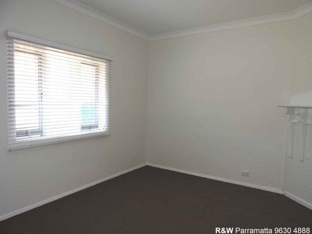 Charming Family Home in Granville - Photo 3