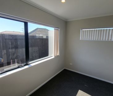 Brand new family home 1/26 Pah Road, Papatoetoe, Auckland - Photo 2