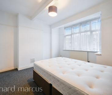 Streatham Vale, London - Photo 3