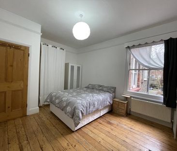 2 Bed Maisonette, Gladstone Avenue, N22 - Photo 2