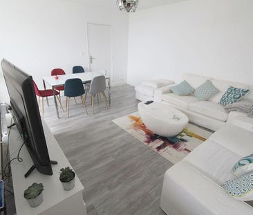 Location Appartement 1 pièce 9m² ELANCOURT 78990 - Photo 1