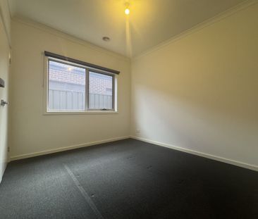 Spacious Family Living in the Heart of Harkness - Photo 6