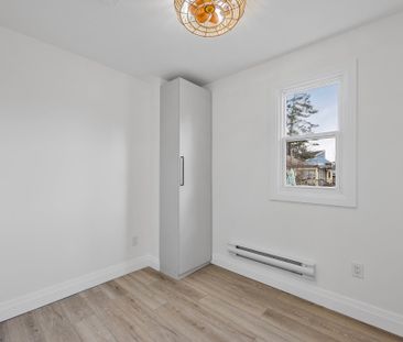 For Lease - 338 Old Mosley Street Unit# Unit 1, Wasaga Beach, Ontario - Photo 4