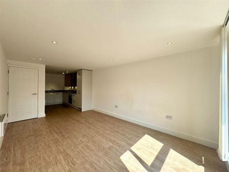 1 bedroom apartment to rent - Photo 2