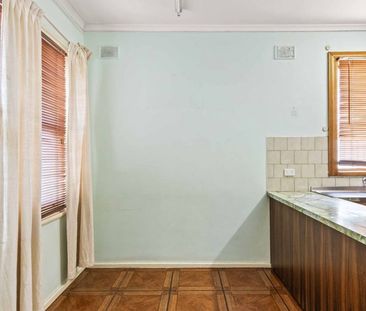 Comfortable Family Home - Photo 6