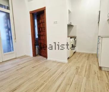 Alquiler de piso en Plaza de la Merced - Photo 2