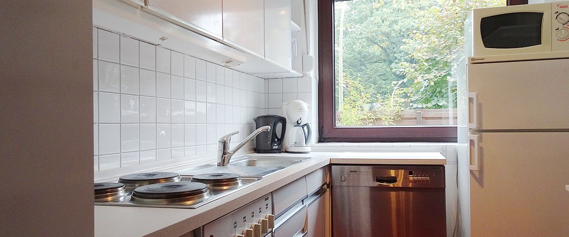 Nähe Elbe- Einkaufszentrum, 2 Zi.-Erdgeschoss-Wohnung mit Terrasse! - Photo 1