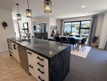 8 Cherry Place, Feilding - Photo 3