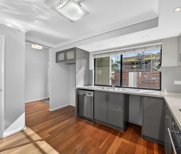 11B Seddon Way, Canning Vale WA 6155 - Photo 1