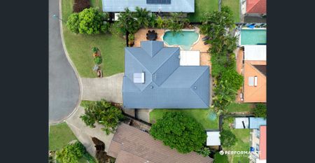 Spacious Family Home with Bayside Bliss - Photo 4