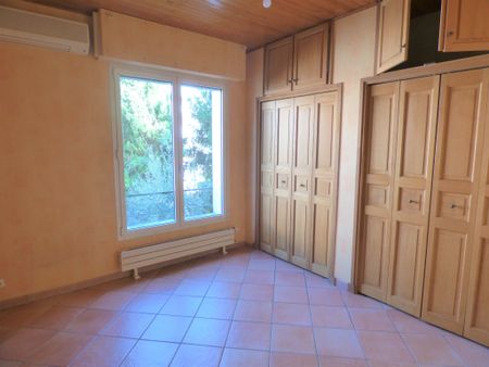 Location Maison 5 pièces 158m² MARSEILLE 13ème - Photo 4