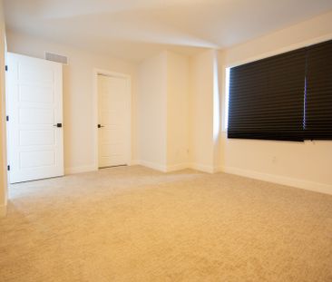 For Lease - 185 Renaissance Drive, St. Thomas, Ontario - Photo 2