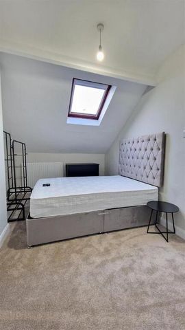 Room 4, 7 Newington Avenue, Belfast, BT15 2HP - Photo 2