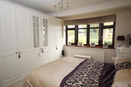 3 bedroom semi-detached house to rent - Photo 4