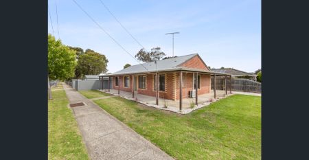 Immaculate Home in a Quiet Court Setting - Photo 4