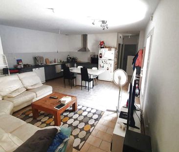 Location Appartement 3 pièces 72m² ROGNES 13840 - Photo 1