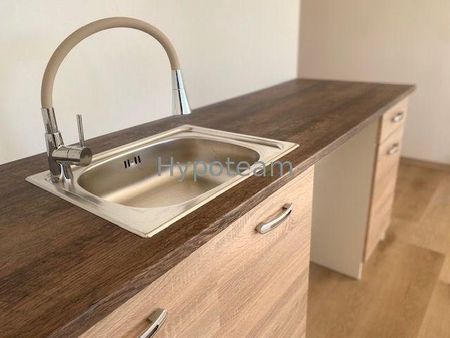 Pronájem bytu 1+kk 20 m2 - Fotografie 2