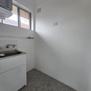 2 BEDROOM UNIT FOR LEASE - Photo 2