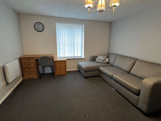 2 Bed Flat, Drapers Fields, CV1 - Photo 1