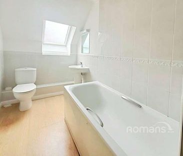 Cody Court, Farnborough Road, Farnborough, GU14 - Photo 3