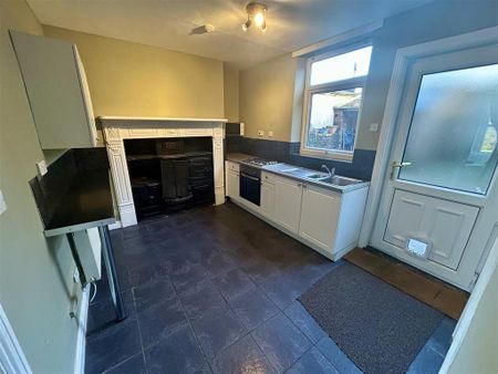 2 bedroom terraced house to rent - Photo 4