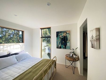 Modern 2-Bedroom Home for Rent - Photo 3