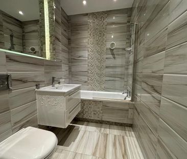 Staines Road West, Sunbury-on-Thames, Surrey, TW16 - Photo 4