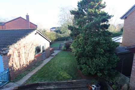 4 bedroom detached house to rent - Photo 3