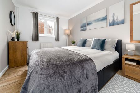 2 Bed Flat, Bursledon Road, SO19 - Photo 2