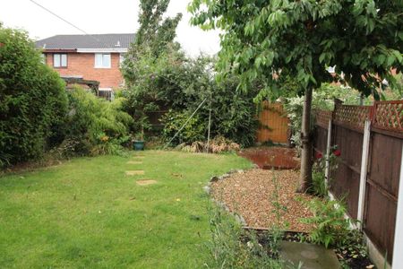 2 bedroom semi-detached house to rent - Photo 2