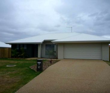 Family Home! - Photo 1