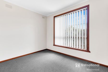 Cambridge Over Troubled Waters - Photo 2