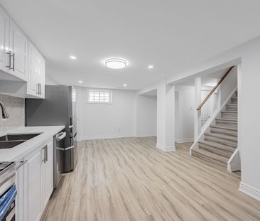 For Lease - 225 Essex- Basement unit Avenue, Richmond Hill, Ontario - Photo 1