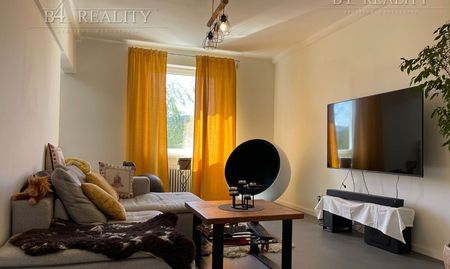 Zariadený 3 izbový byt, 77 m2 + balkón, kompletná rekonštrukcia, Trenčín, ul. Nábrežná / Sihoť I - Photo 2