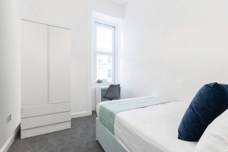 3 bedroom apartment to rent - Photo 4