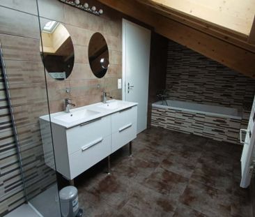 Location Maison 5 pièces 139m² GROISY 74570 - Photo 6