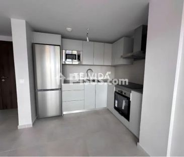 Piso en alquiler en Calle Tabano - Photo 3