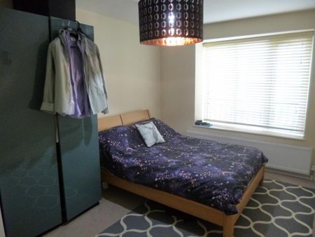 2 bedroom flat to rent - Photo 5